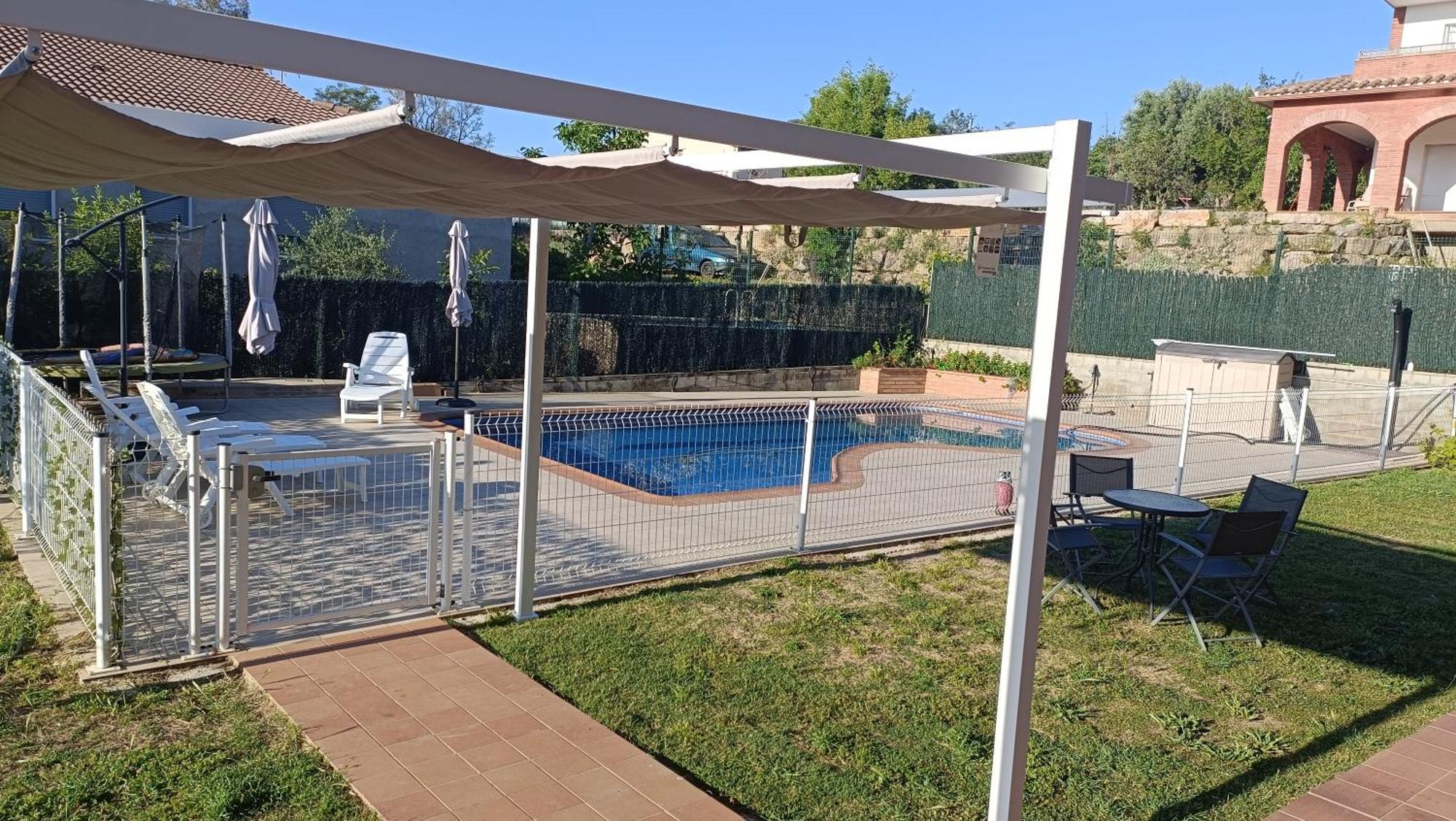 Casa Con Jardin Y Piscina Privada. Villa Santa Eulalia de Ronsana Exterior photo